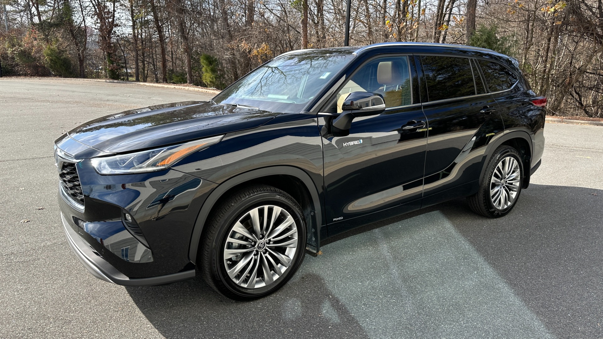 2021 Toyota Highlander Hybrid Platinum
